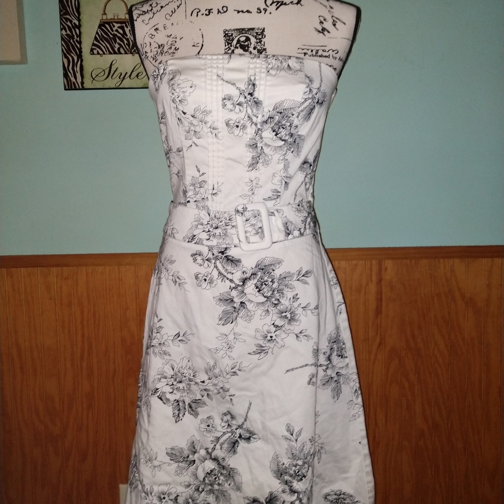 Like New Beautiful Strapless Dress